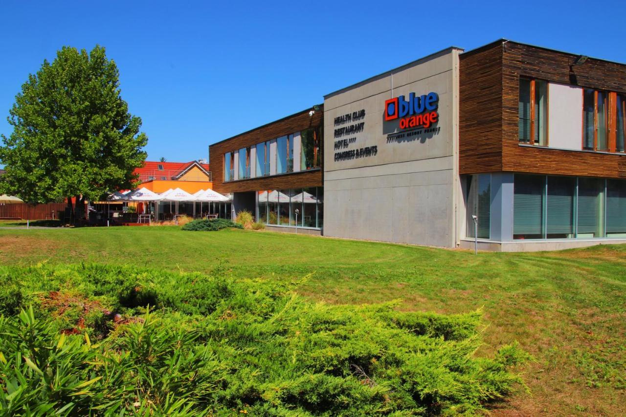 Blue Orange Resort Prag Exteriör bild